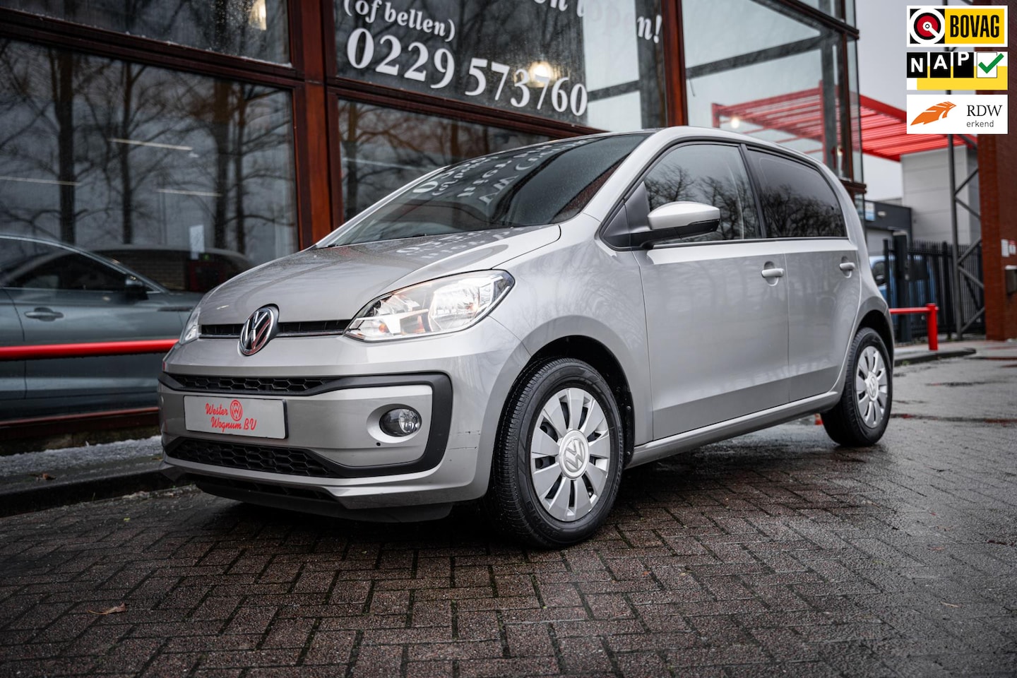 Volkswagen Up! - 1.0 BMT move up! 75pk | 5 deurs | Airco | Bluetooth telefoon | Electrische ramen | - AutoWereld.nl