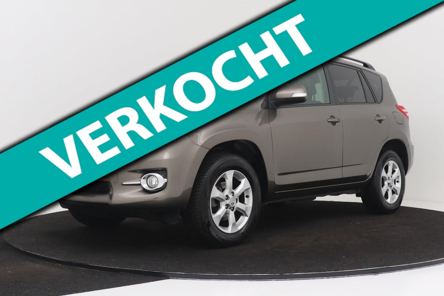 Toyota RAV4 - 2.0 VVTi Executive Business | Trekhaak | Schuif/Kanteldak | Keyless Entry/Start | CarPlay - AutoWereld.nl