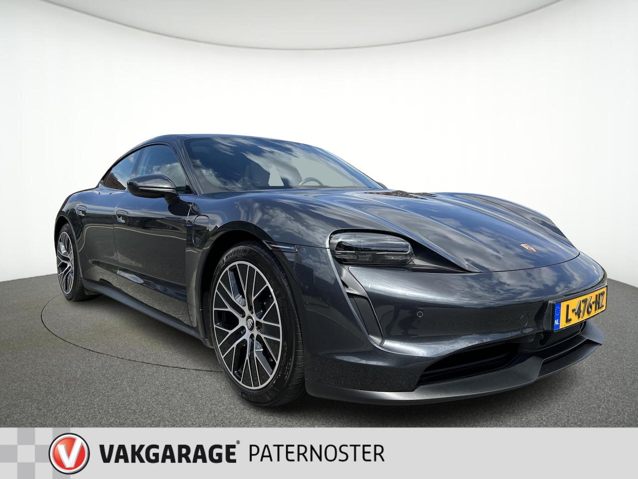 Porsche Taycan - Performance Plus Pano / Luchtvering / Adapt Cruise / Vol! - AutoWereld.nl