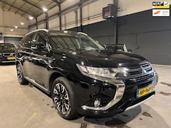 Mitsubishi Outlander - 2.0 PHEV Executive Edition - Clima - Cruise - Navi - Camera - NL Auto