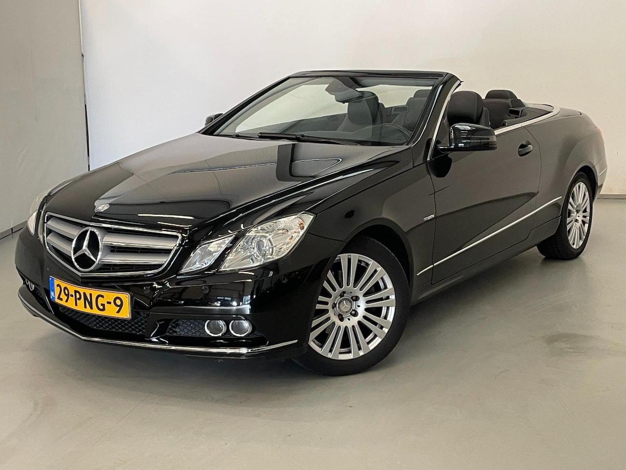 Mercedes-Benz E-klasse Cabrio - 200 CGI / NL-auto / Airscarf / Stoelventilatie - AutoWereld.nl