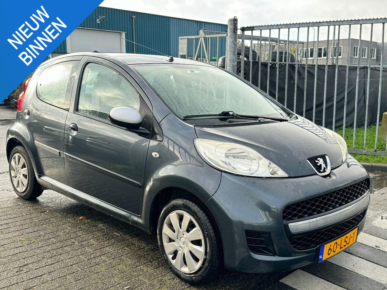 Peugeot 107 - 1.0-12V XR 5-deurs / NAP - AutoWereld.nl