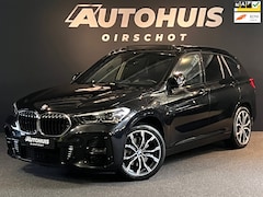 BMW X1 - XDrive25e High Executive M Edition Pano/ HeadUp/ Camera/ Stuurverwarming/ Trekhaak