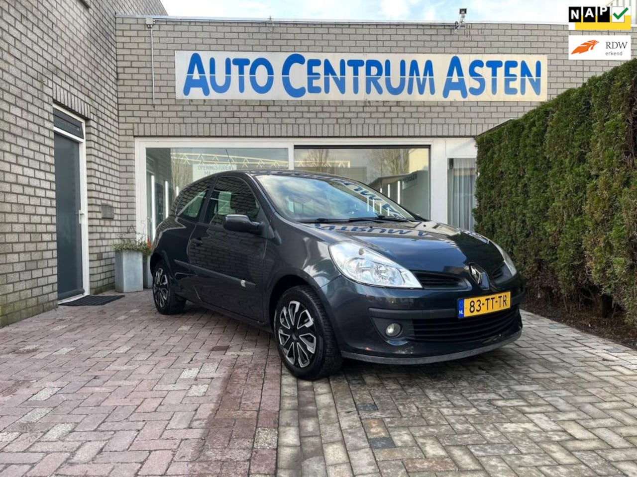 Renault Clio - 1.4-16V Exception Prachtige staat - AutoWereld.nl