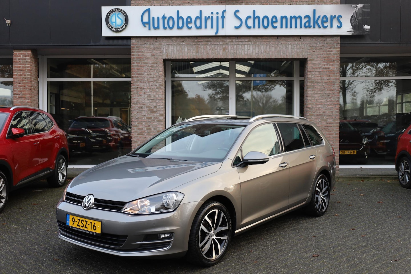 Volkswagen Golf Variant - 1.4 TSI Business Edition PANO TREKHAAK CAMERA 2xPDC HALFLEER STOELVERWARMING CRUISE 17"LMV - AutoWereld.nl