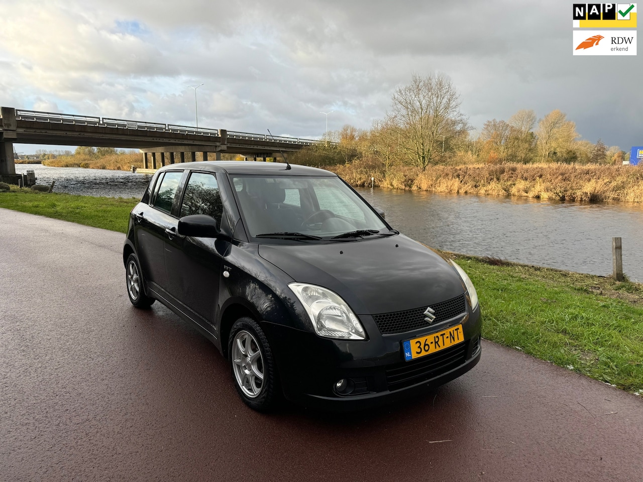 Suzuki Swift - 1.5 Exclusive|Luxe|NW APK| - AutoWereld.nl