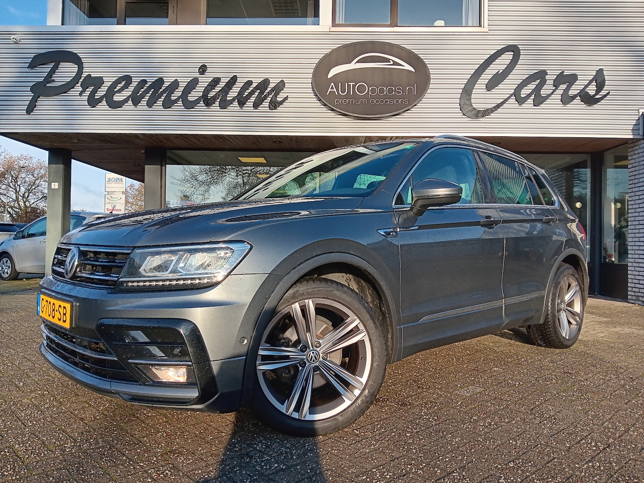 Volkswagen Tiguan - 1.5 TSI ACT Highline Business R-line|PANO|MASSAGE|ADAPT CR|TREKH|1STE EIG|NIEUWSTAAT - AutoWereld.nl