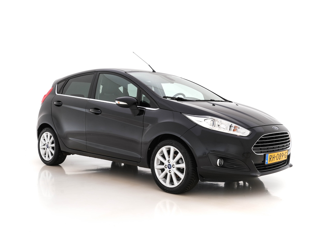 Ford Fiesta - 1.5 TDCi Titanium Lease Edition *AIRCO | CRUISE | COMFORT-SEATS | 16''ALU* - AutoWereld.nl