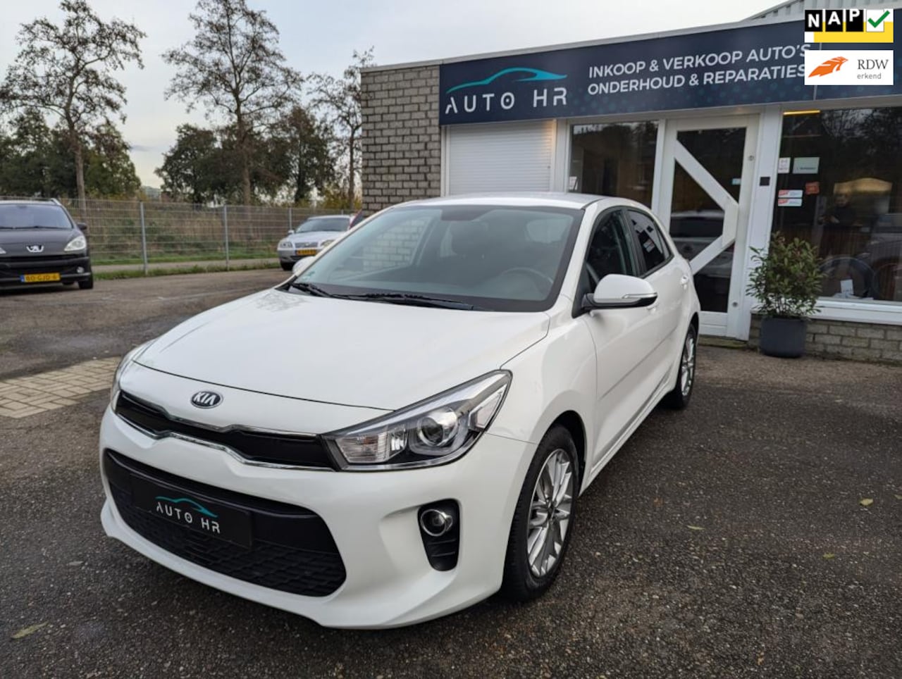 Kia Rio - 1.2 CVVT DynamicLine navi, stuur stoelverwarming camera - AutoWereld.nl