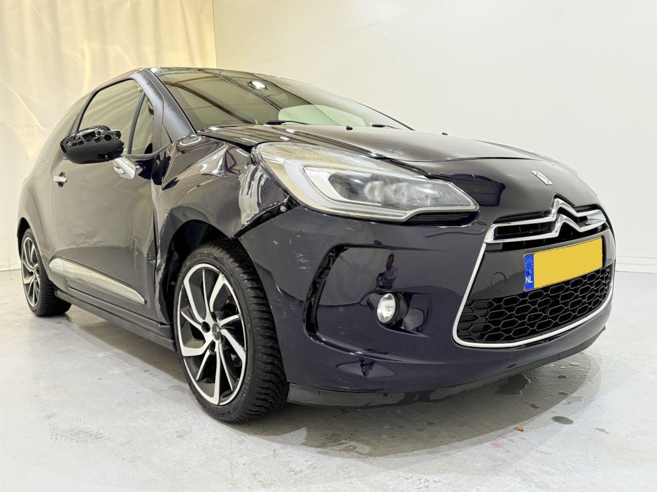 DS 3 - Automobiles 1.2 Puretech 82 Business NAP - AutoWereld.nl