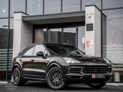 Porsche Cayenne - 3.0 / Pano / Keyless / Achteruitrijcamera / adaptive