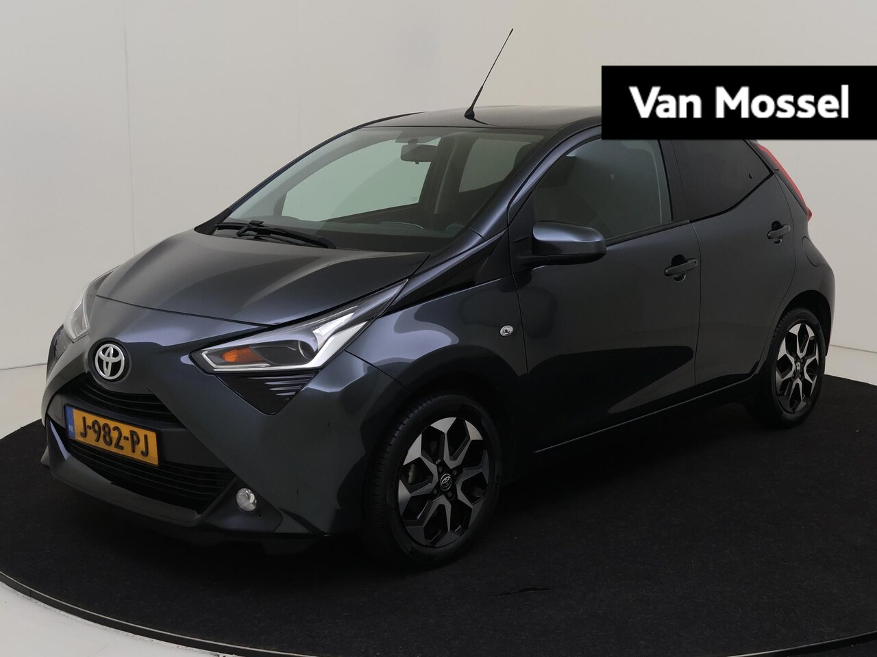 Toyota Aygo - 1.0 VVT-i x-joy 1.0 VVT-i x-joy - AutoWereld.nl