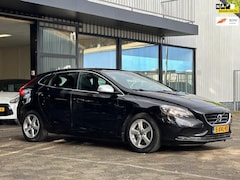 Volvo V40 - 1.6 T2 R-Design / 2014 / Navi / Cruise /