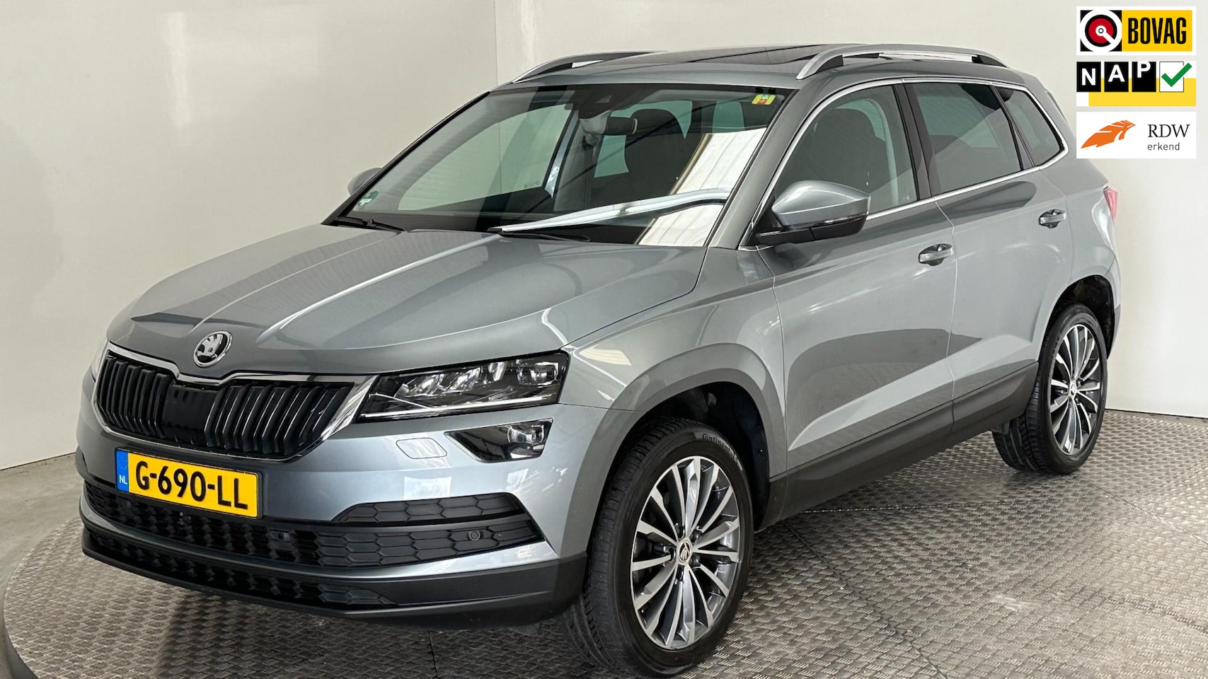 Skoda Karoq - 1.5 TSI ACT Business Edition Automaat benzine led navigatie carpay panoramadak - AutoWereld.nl