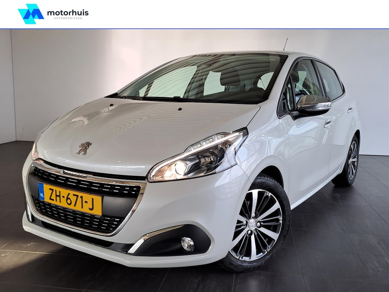 Peugeot 208 - 1.2 110pk Allure Automaat - AutoWereld.nl