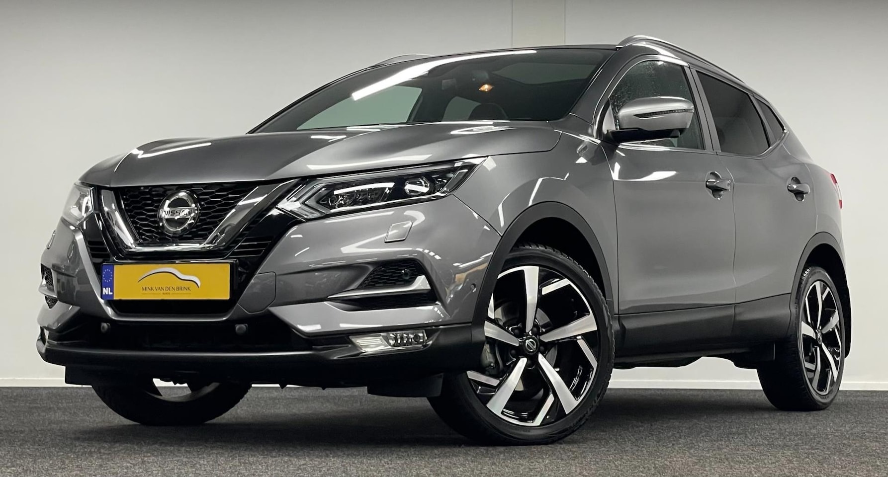 Nissan Qashqai - 1.3 DIG-T Tekna+*Panodak*Trekhaak*Leder*360cam*Carplay*Bose - AutoWereld.nl