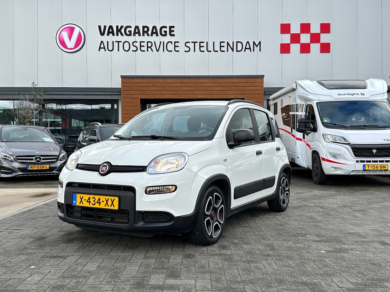 Fiat Panda - 1.0 Hybrid City Cross|Multimedia Scherm|Apple Carplay|Elektrische Ramen|Airco - AutoWereld.nl