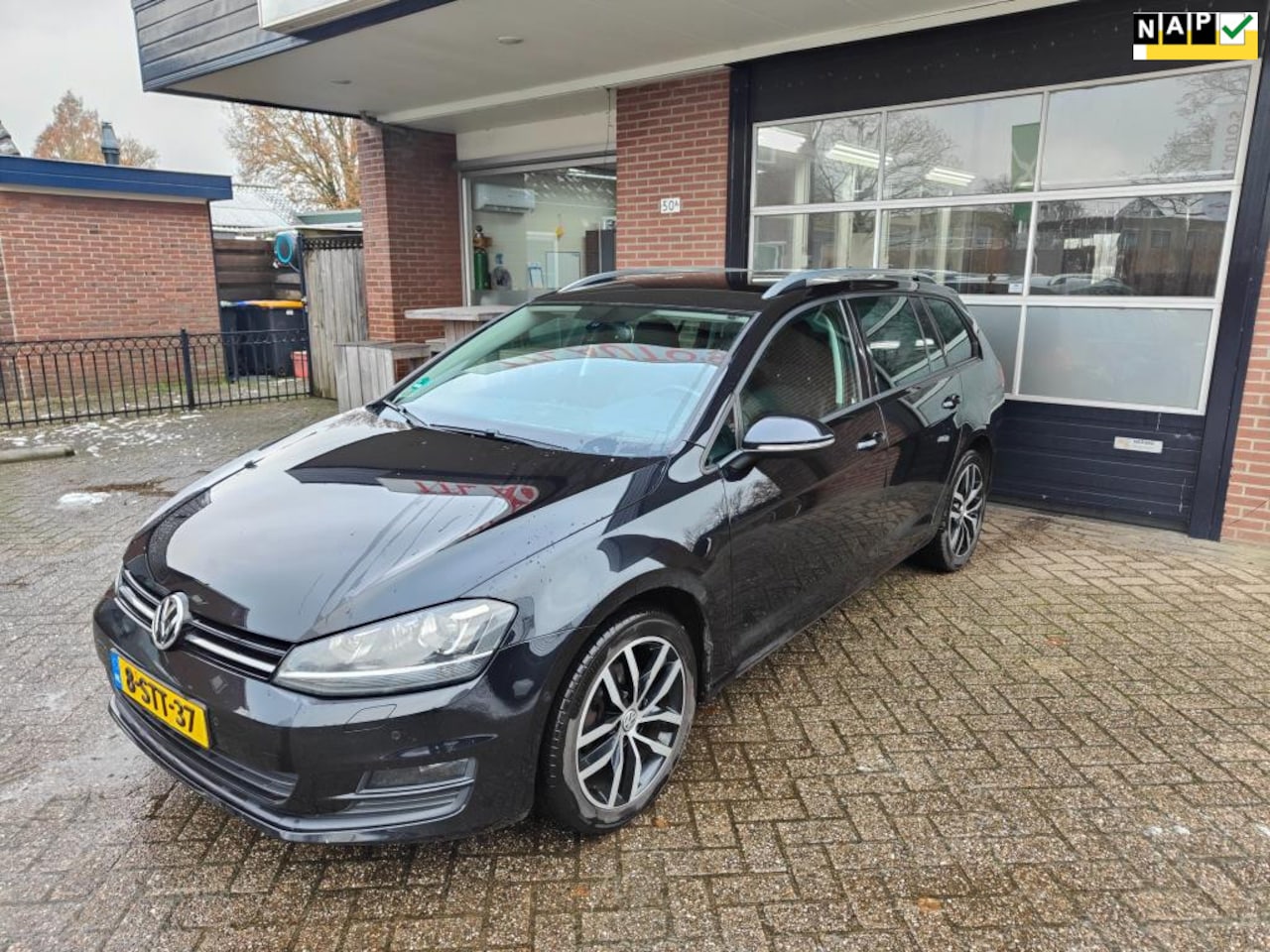 Volkswagen Golf Variant - 1.4 TSI Highline 1.4 TSI Highline, Trekhaak, Leer, Xenon, PDC, Navi, Cruise, NAP - AutoWereld.nl