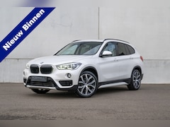 BMW X1 - xDrive25i High Executive/ Panoramadak/ Harman/Kardon