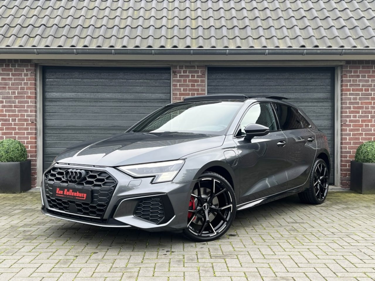 Audi A3 Sportback - Sportback 45 TFSIe S Line Competition Pano B+O Leder Matrix Led - AutoWereld.nl