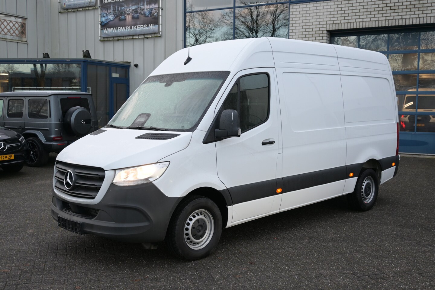 Mercedes-Benz Sprinter - 317 CDI L2H2 Pro 3500kg Trekgewicht, Smartphone Integratiepakket, Comfort stoel - AutoWereld.nl