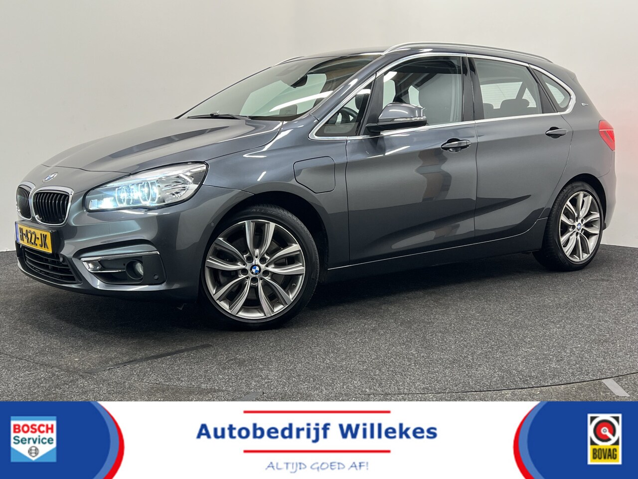 BMW 2-serie Active Tourer - 225xe Sport | NAVIGATIE | KEYLESS | STOELVERWARMING | PARKEERSENSOREN | - AutoWereld.nl