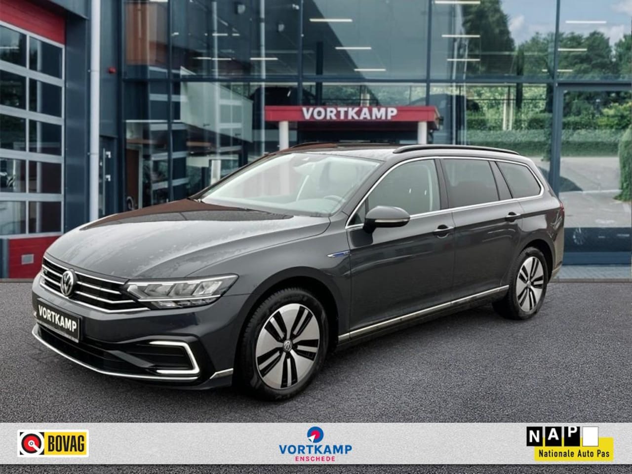 Volkswagen Passat Variant - 1.4 TSI DSG GTE CAMERA/NAVI/ACC/STOELVERW - AutoWereld.nl