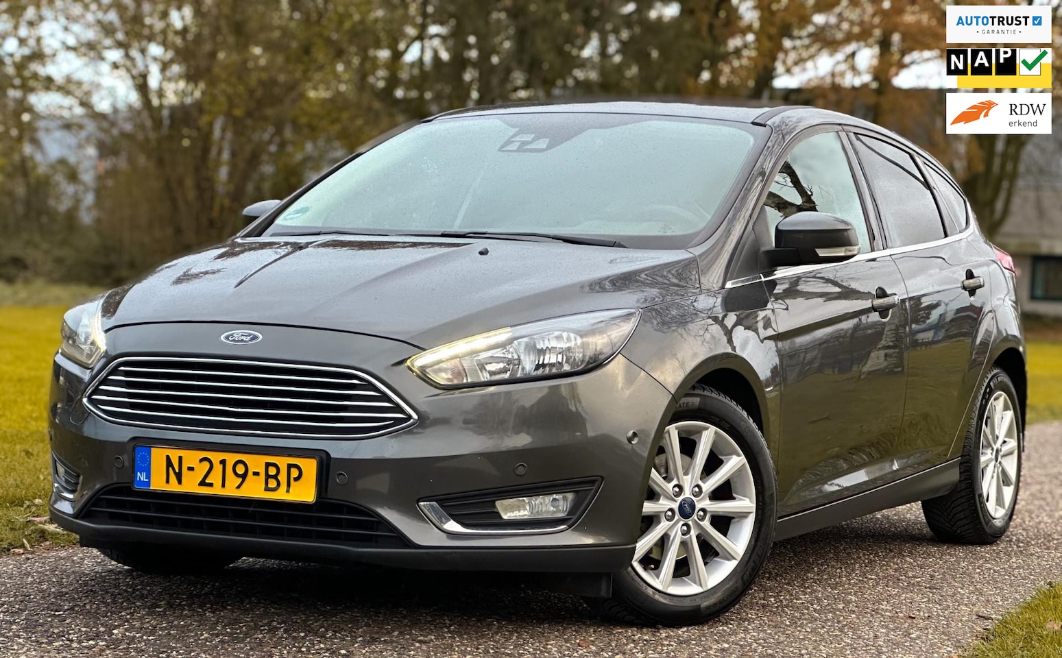 Ford Focus - 1.0 Titanium 125Pk! Goed onderhouden Boekjes aanwezig|Rijkaar! - AutoWereld.nl