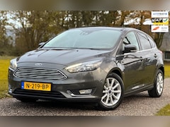 Ford Focus - 1.0 Titanium 125Pk Goed onderhouden Boekjes aanwezig|Rijkaar