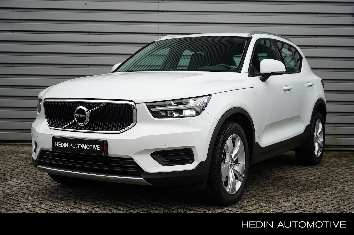 Volvo XC40 - 1.5 T3 Momentum Pro 1600 kg trekgewicht! | Automaat | Cruise Control | Navigatie | Parkeer - AutoWereld.nl