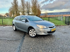 Opel Astra Sports Tourer - 1.4 Turbo Cosmo / 120pk / Automatische klimaatregeling /