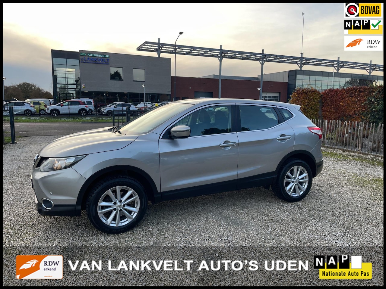 Nissan Qashqai - 1.2 Connect Edition Trekhaak, Stoelverw. Navi, Camera - AutoWereld.nl