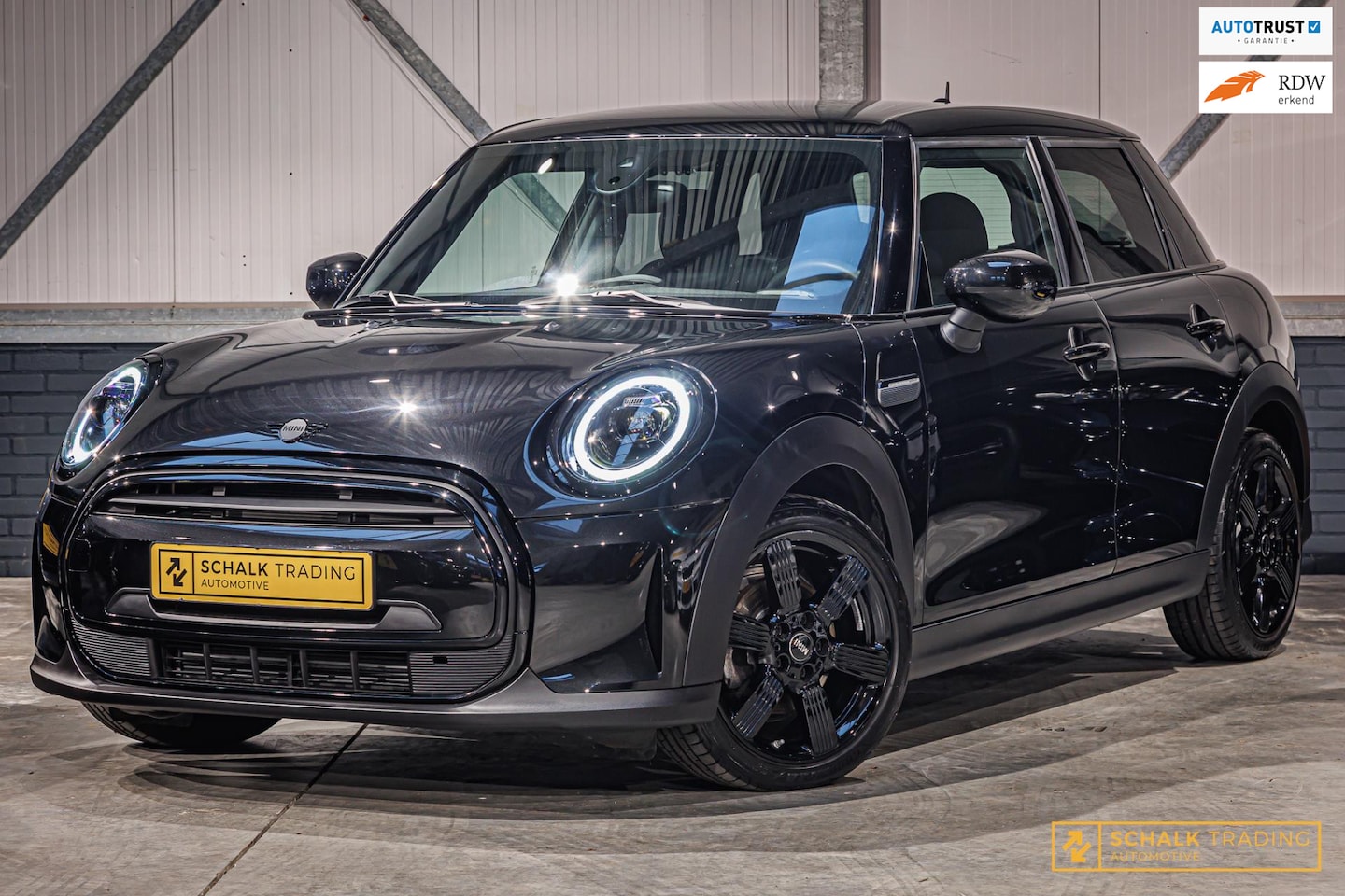 MINI Cooper - 1.5 Classic Stoelverwarming Navi XL 1e eigenaar - AutoWereld.nl