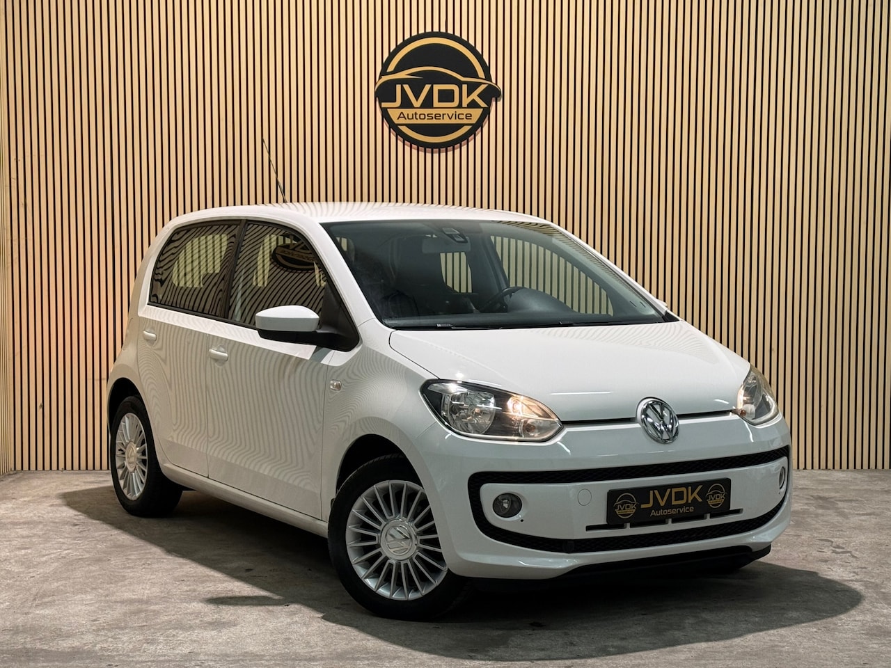 Volkswagen Up! - 1.0 move up! 1.0 move up! 5-DEURS, STOELVERWARMING, AIRCO, LEDER - AutoWereld.nl