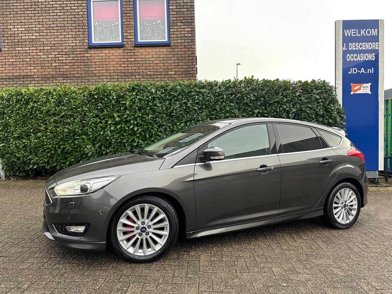 Ford Focus - 1.0 ST-Line Climate C, Cruise C, Camera, Leder int.!!!! - AutoWereld.nl