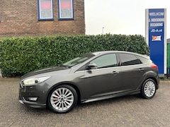 Ford Focus - 1.0 ST-Line Climate C, Cruise C, Camera, Leder int. MAANDAG 16-12 ZIJN WIJ GEOPEND VAN 10.