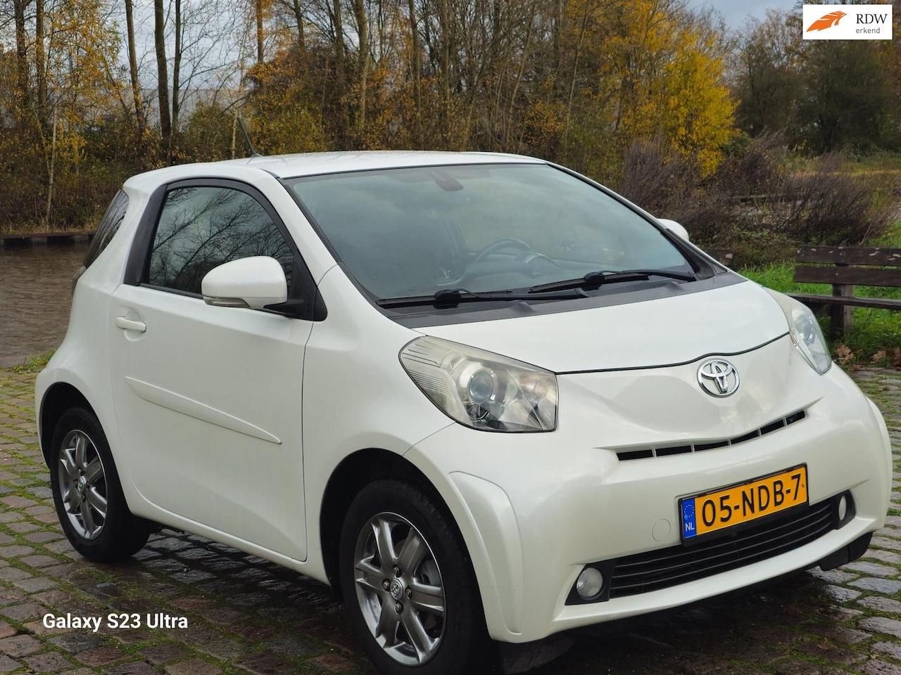 Toyota iQ - 1.0 VVTi Comfort Automaat 1e eigenaar dealer onderhouden airco cruis control cv op afs kee - AutoWereld.nl