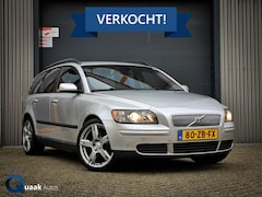 Volvo V50 - 2.4 5-Cilinder | TREKHAAK | XENON | CRUISE | AIRCO | DAKDRAGERS