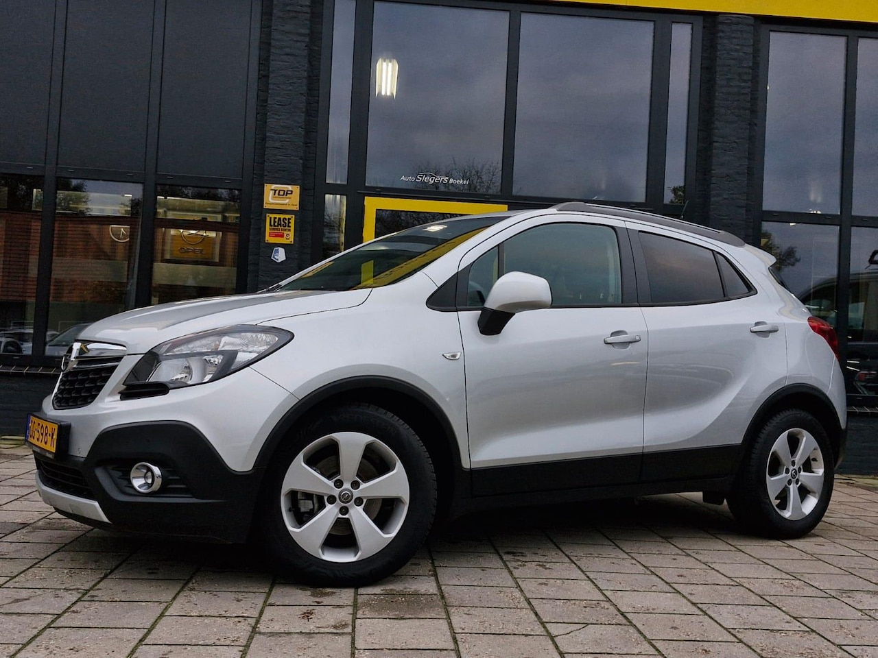 Opel Mokka - 1.4 T Edition | Parkeer Sensoren voor en achter | Navigatiesysteem - AutoWereld.nl