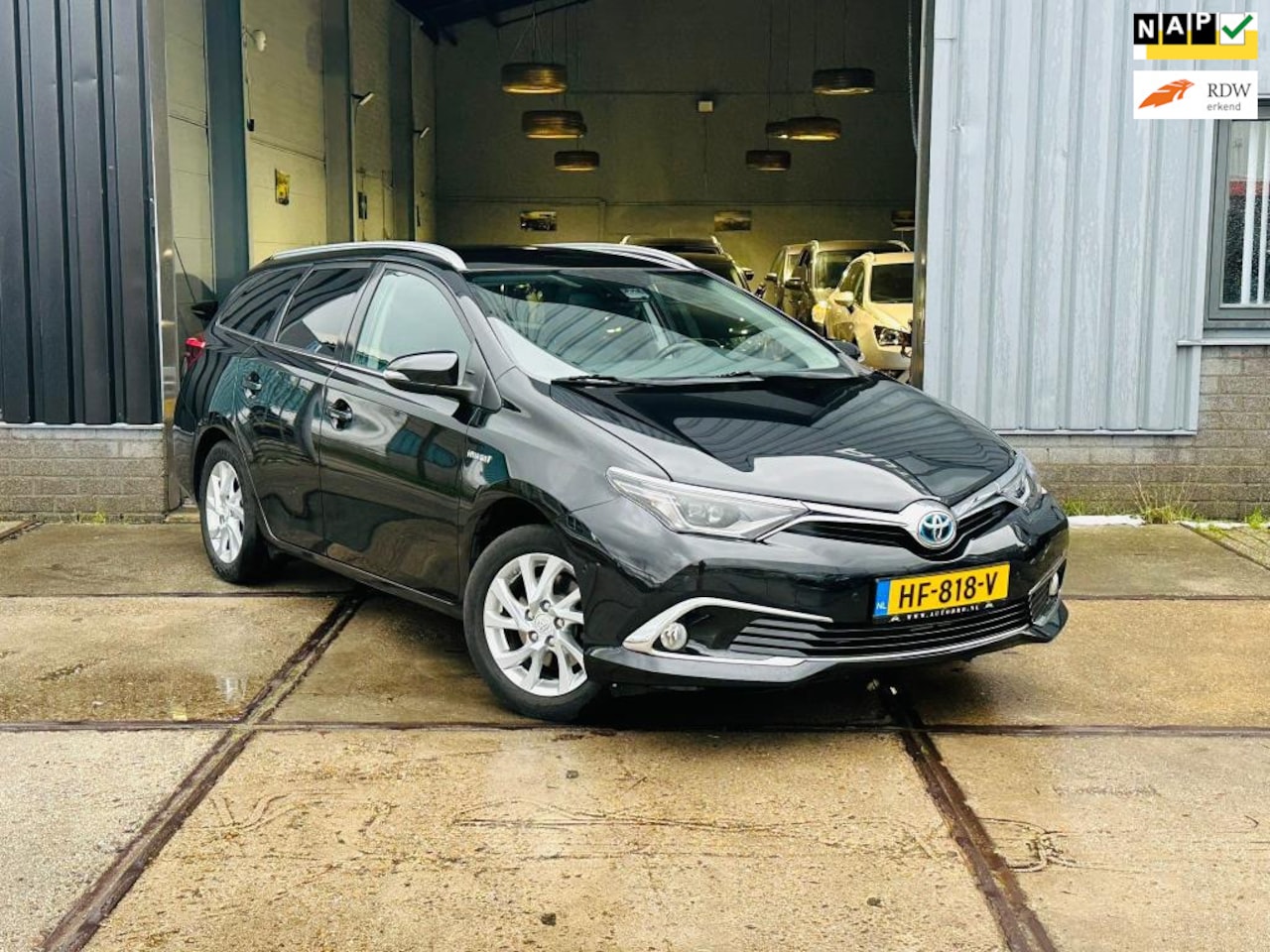 Toyota Auris Touring Sports - 1.8 Hybrid Lease Pro 1.8 Hybrid Lease pro (Pano+CAM+NET) - AutoWereld.nl