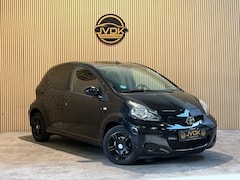 Toyota Aygo - 1.0-12V Dynamic Navigator 5-DEURS, AIRCO, BJ 2011