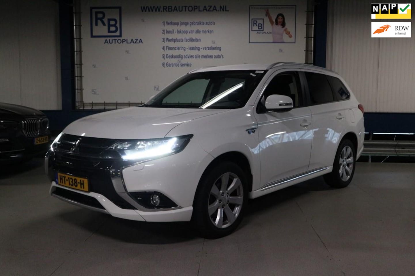 Mitsubishi Outlander - 2.0 PHEV Business Edition / NIEUW MODEL ! ! ! - AutoWereld.nl