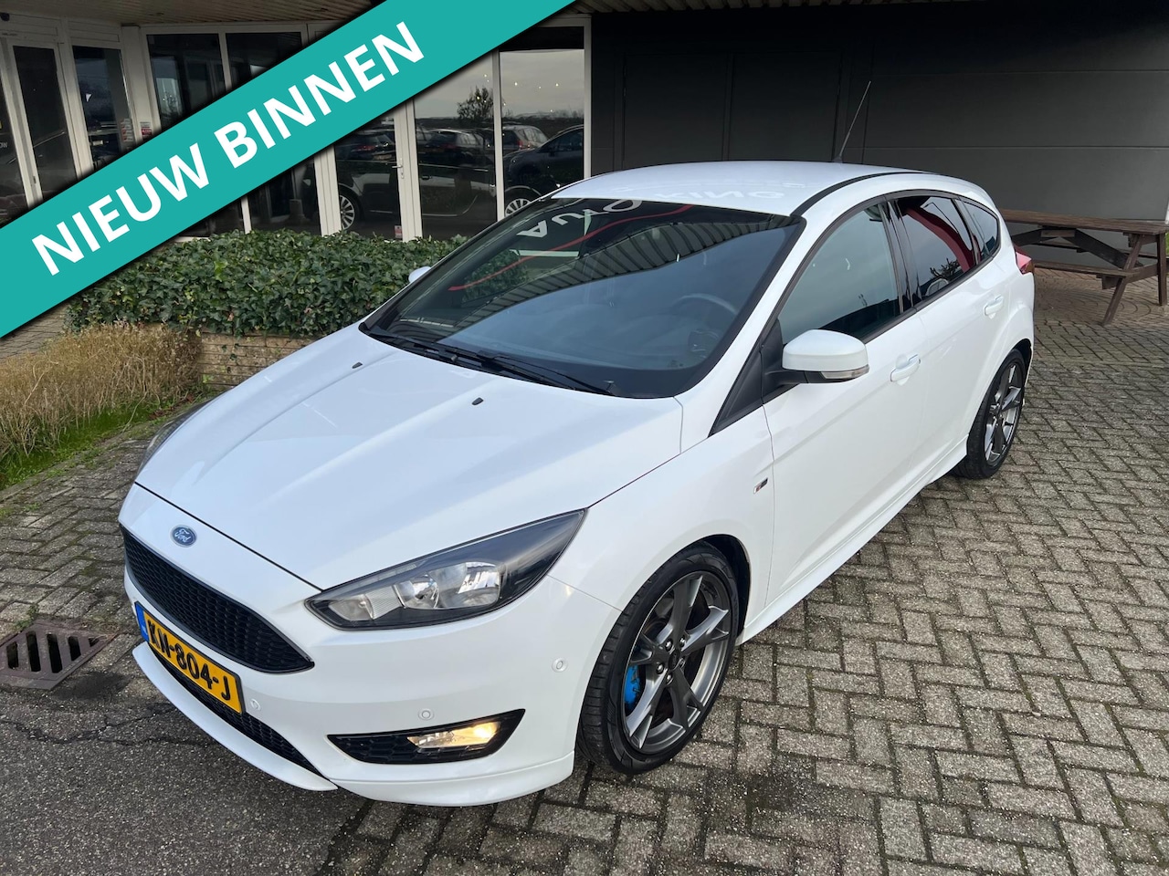 Ford Focus - 1.5 ST-Line ECC/NAV/CRUISE/PDC/LED - AutoWereld.nl