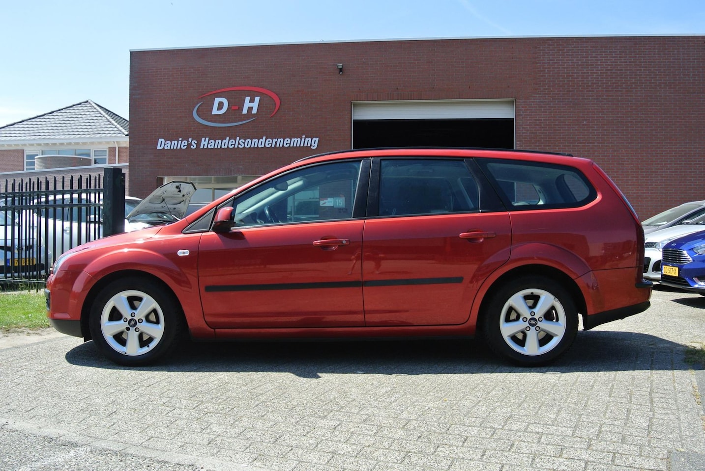 Ford Focus Wagon - 1.6-16V Futura airco inruil mogelijk nap - AutoWereld.nl