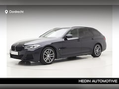 BMW 5-serie Touring - 520i M-Sport | Panorama | Head-Up | Trekhaak | Laser | Hifi