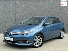 Toyota Auris - 1.3 Comfort 5-Deurs | Camera | DAB | Navi | Cruise control | Climate control | 6 versnelli