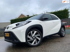 Toyota Aygo X - 1.0 VVT-i MT Cross Play, apple CarPlay, 18 inch, cruise, lane ass etc etc