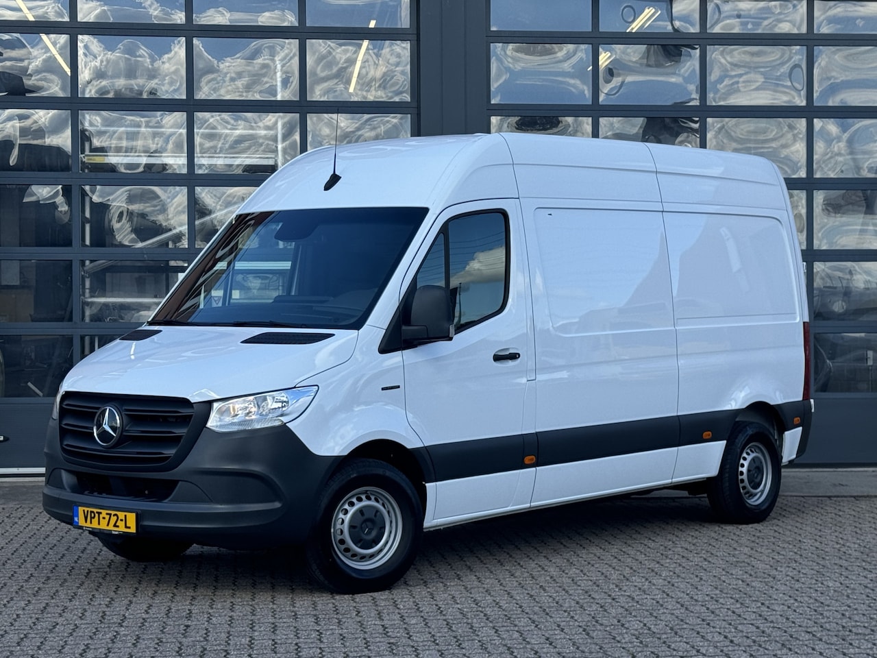 Mercedes-Benz eSprinter - eSprinter L2H2 41 kWh 141 km | Camera, Airco, Snelladen | Certified 24 mnd garantie - AutoWereld.nl