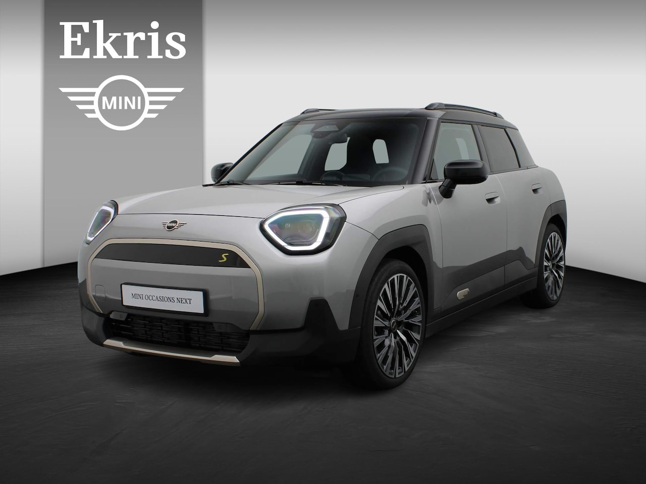 MINI Mini-Electric - Aceman SE John Cooper Works Pakket M + Glazen panoramadak + Driving Assistant + Parking As - AutoWereld.nl