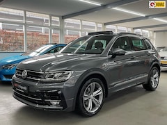 Volkswagen Tiguan - 1.4 TSI ACT 150PK R-line pano trekh virtual